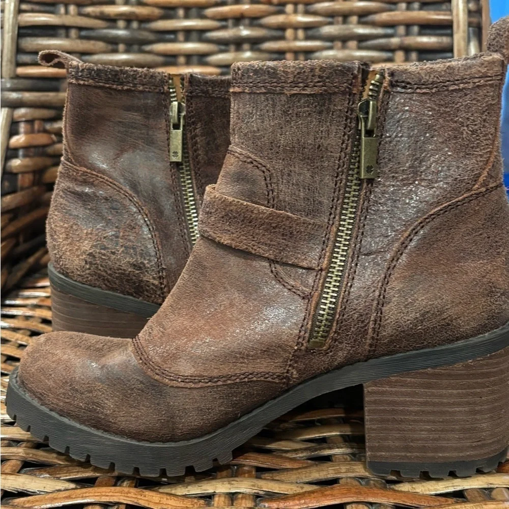 Lucky Brand Dark Brown Ankle Booties with Buckle Block Heel size 7.5